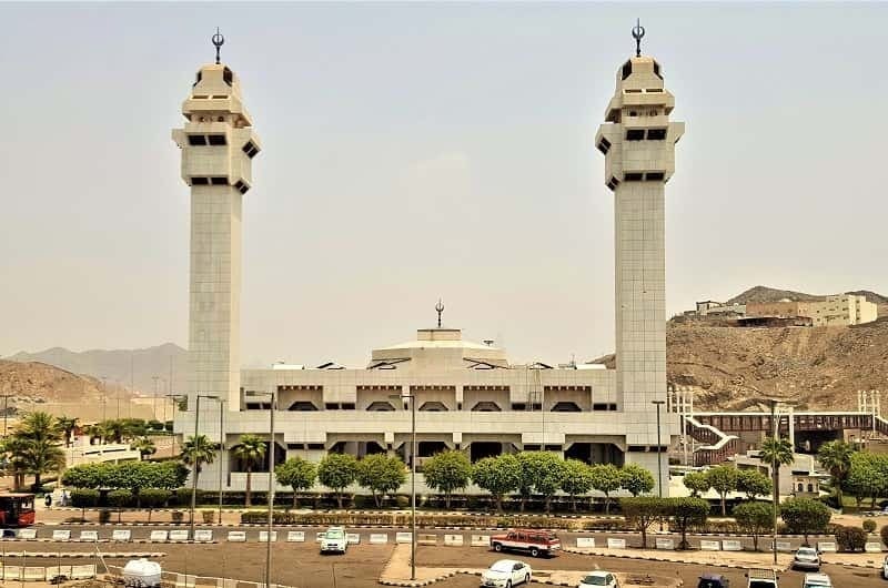 Exterior view of Masjid Aisha Makkah, the miqat point for Umrah
