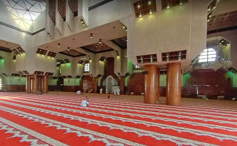 Prayer area inside Masjid al-Taneem, also known as Masjid Aisha
